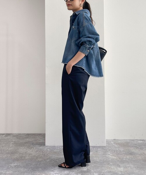 fredy emue（フレディエミュ）の「デニムクロップドシャツ（シャツ/ブラウス・レディース・サックスブルー/ブルー・38）」の6枚目の写真