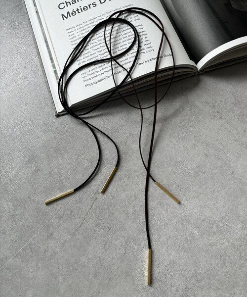 DouDou（ドゥドゥ）の「スエードコードチョーカー （ネックレス・レディース・ブラウン/ブラック・FREE）」の5枚目の写真