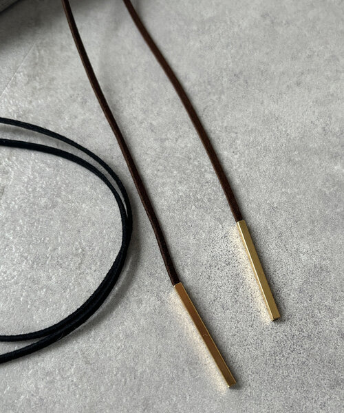 DouDou（ドゥドゥ）の「スエードコードチョーカー （ネックレス・レディース・ブラウン/ブラック・FREE）」の6枚目の写真