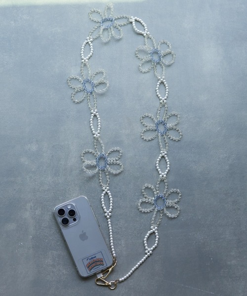 HELLO.SANFRANCISCO（ハローサンフランシスコ）の「【HELLO.SANFRANCISCO/ハローサンフランシスコ】BIGフラワービーズスマホショルダー（スマホグッズ・レディース・ピンク/グリーン/ホワイト・ONE SIZE）」の2枚目の写真