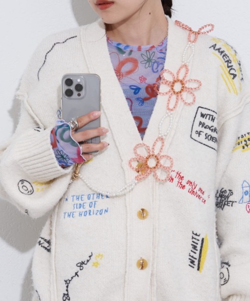 HELLO.SANFRANCISCO（ハローサンフランシスコ）の「【HELLO.SANFRANCISCO/ハローサンフランシスコ】BIGフラワービーズスマホショルダー（スマホグッズ・レディース・ピンク/グリーン/ホワイト・ONE SIZE）」の5枚目の写真