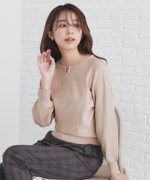 index(インデックス)の「◆《5color/XS-LL》キーネックビジュードルマンニット【洗濯機洗い可】(ニット/セーター・レディース・ピンク系1/ホワイト系8/ブルー系その他/ナチュラル/ブラック・36/34/42/40/38)」の5枚目の写真