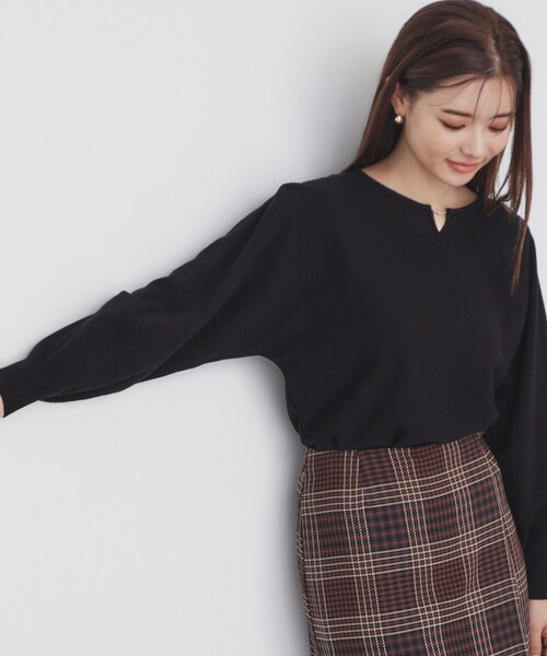 index(インデックス)の「◆《5color/XS-LL》キーネックビジュードルマンニット【洗濯機洗い可】(ニット/セーター・レディース・ピンク系1/ホワイト系8/ブルー系その他/ナチュラル/ブラック・36/34/42/40/38)」の6枚目の写真