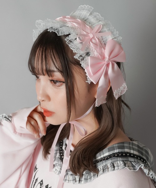 SPINNS（スピンズ）の「リボンレース ヘッドドレス（バレッタ/ヘアクリップ・レディース・ブラック/サックスブルー/ピンク/レッド・ONESIZE）」の3枚目の写真