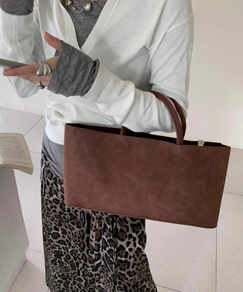 chuclla（チュクラ）の「【LONSLAN】スエードライク スクエアトート CHLONA24a015（ハンドバッグ・レディース・ブラック/ブラウン・FREE）」の7枚目の写真