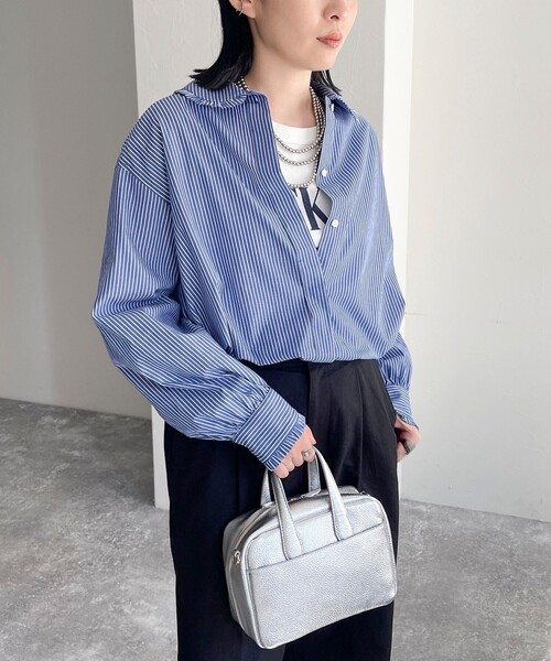 fredy emue(フレディエミュ)の「フリルカラーブラウス(シャツ/ブラウス・レディース・サックスブルー/オフホワイト/ブルー系その他・38)」の1枚目の写真