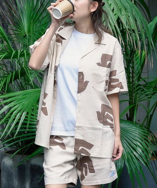 BANKS(バンクス)の「SS SHIRT/BANKS JOURNAL(バンクスジャーナル)総柄半袖Tシャツ(シャツ/ブラウス・メンズ・ベージュ・LARGE/MEDIUM/X-LARGE)」の1枚目の写真