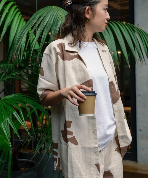 BANKS(バンクス)の「SS SHIRT/BANKS JOURNAL(バンクスジャーナル)総柄半袖Tシャツ(シャツ/ブラウス・メンズ・ベージュ・LARGE/MEDIUM/X-LARGE)」の7枚目の写真