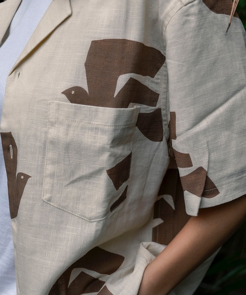 BANKS(バンクス)の「SS SHIRT/BANKS JOURNAL(バンクスジャーナル)総柄半袖Tシャツ(シャツ/ブラウス・メンズ・ベージュ・LARGE/MEDIUM/X-LARGE)」の8枚目の写真