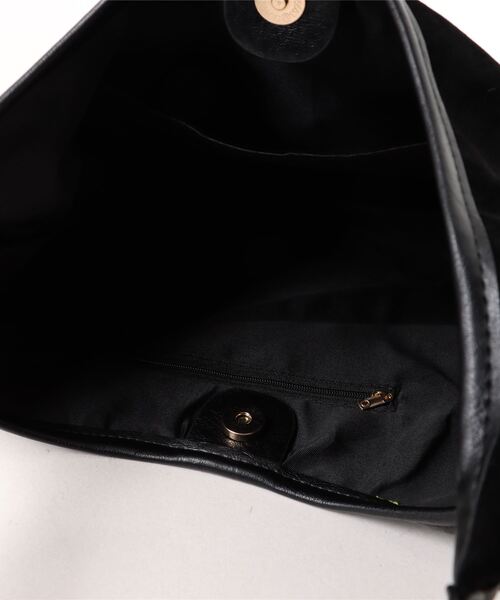 ammy.（エイミードット）の「【 ammy. / エイミードット 】 スエード ハーフ デザイン ショルダー バッグ（ショルダーバッグ・レディース・ブラウン/ダークブラウン/ブラック/ブラウン系・FREE）」の12枚目の写真