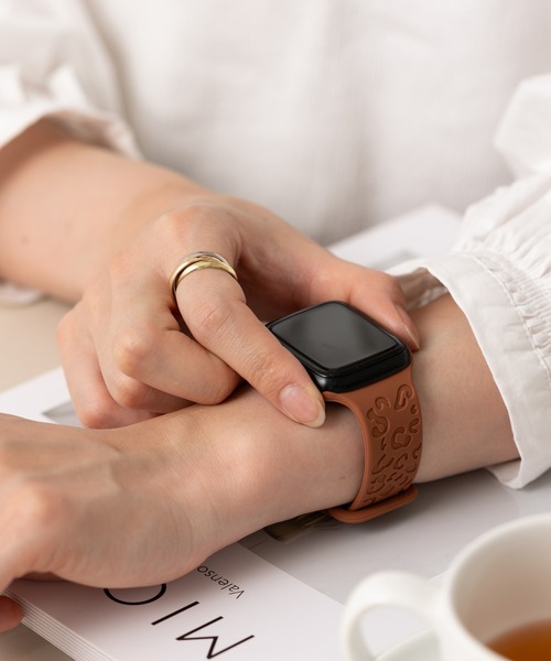 emonique(エモニーク)の「スマートウォッチバンド Apple Watch バンド シリコン製【38/40/41/42/44/45/49mm対応】(デジタル腕時計・レディース・ブラック/グレー/ブラウン/ホワイト/ベージュ・38/42)」の12枚目の写真