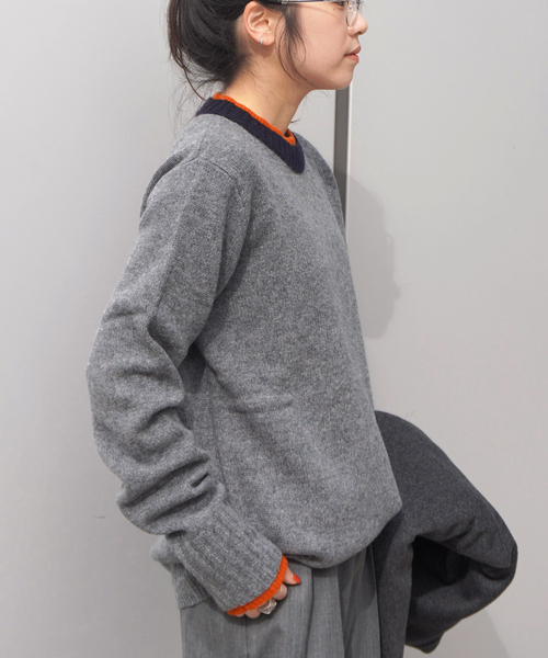 AP STUDIO（エーピーストゥディオ）の「【Bomboogie/ボンブーギ】 別注バイカラープルオーバー（ニット/セーター・レディース・チャコールグレー・FREE）」の2枚目の写真