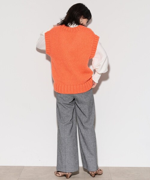 GALLEST（ギャレスト）の「◆ケーブルニットベスト（ベスト・レディース・チャコールグレー/アイボリー/ライトオレンジ系・38）」の14枚目の写真