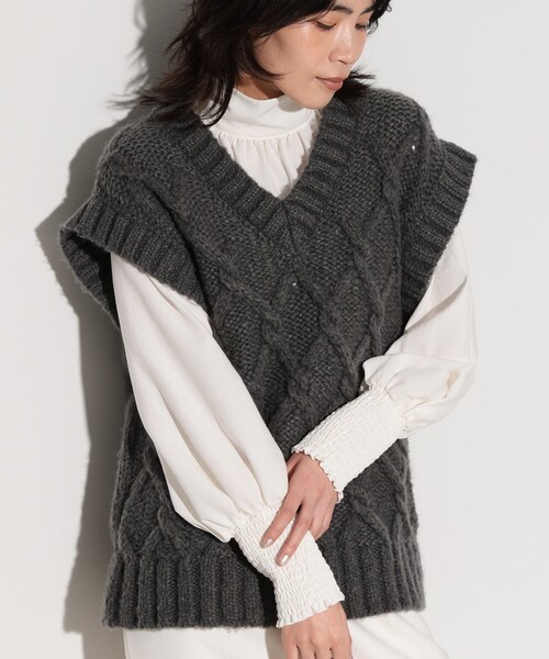 GALLEST（ギャレスト）の「◆ケーブルニットベスト（ベスト・レディース・チャコールグレー/アイボリー/ライトオレンジ系・38）」の21枚目の写真