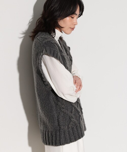 GALLEST（ギャレスト）の「◆ケーブルニットベスト（ベスト・レディース・チャコールグレー/アイボリー/ライトオレンジ系・38）」の22枚目の写真