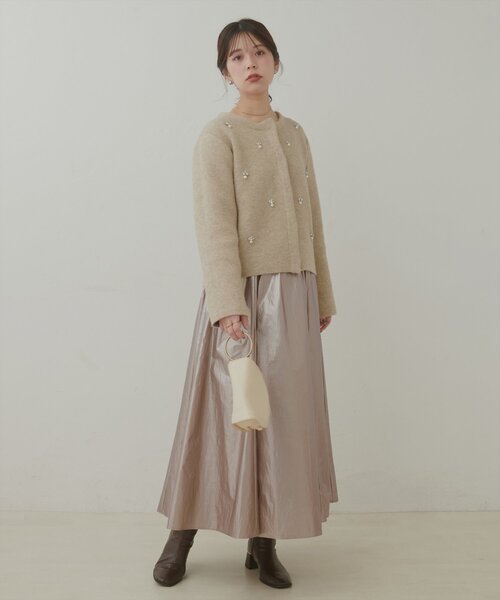 natural couture（ナチュラルクチュール）の「【大人ナチュ】ウエストシャーリングシャイニースカート（スカート・レディース・ベージュ/オフホワイト・MEDIUM/LARGE）」の5枚目の写真