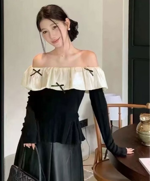 kirakiraShop(キラキラショップ)の「フリルカラー オフショルダー ニット トップス(ニット/セーター・レディース・ブラウン/ブラック・FREE)」の4枚目の写真