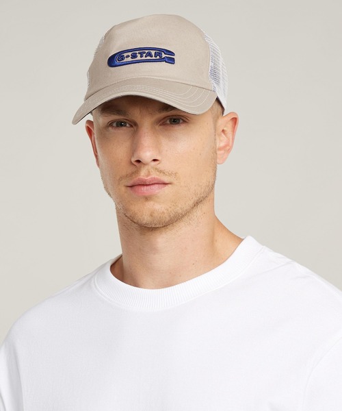 G-STAR(ジースター)の「AVERNUS TRUCKER CAP/クラシックロゴメッシュキャップ(キャップ・メンズ・ベージュ・ONE SIZE)」の2枚目の写真