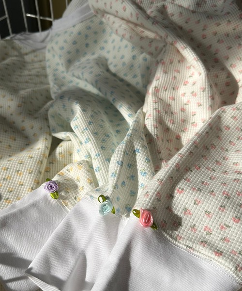 Alley Tokyo（アリートーキョー）の「花柄ワッフルロンT（Tシャツ/カットソー・レディース・イエロー/ブルー/ピンク・FREE）」の5枚目の写真