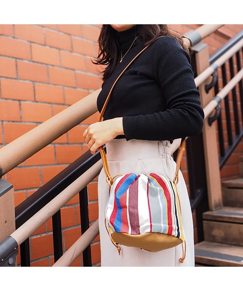 LES TOILES DU SOLEIL(レトワールデュソレイユ)の「boule bag(ブール バッグ)(ショルダーバッグ・レディース・ブラック系その他/マルチ/ブラック系その他2・フリー)」の1枚目の写真