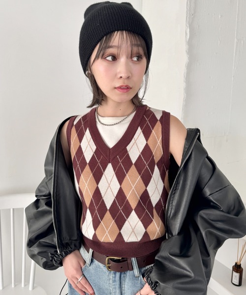 SOLLON.(ソルロン)の「アーガイルニットベスト(ベスト・レディース・ネイビー/ブラウン/グレー・FREE)」の21枚目の写真