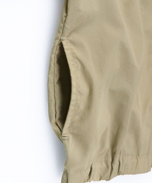 BRANSHES(ブランシェス)の「【ナイロン素材/撥水加工】ウィンドブレーカー(ナイロンジャケット・キッズ・チャコールグレー/ベージュ・110/100/90/150/140/130/120/80)」の7枚目の写真
