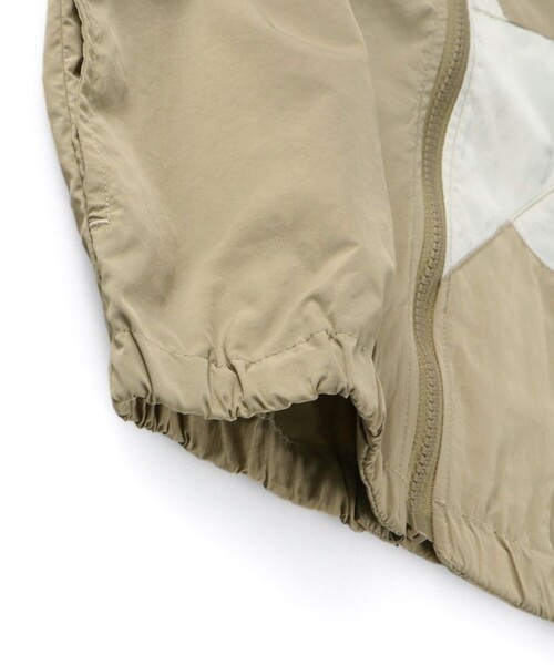 BRANSHES(ブランシェス)の「【ナイロン素材/撥水加工】ウィンドブレーカー(ナイロンジャケット・キッズ・チャコールグレー/ベージュ・110/100/90/150/140/130/120/80)」の9枚目の写真