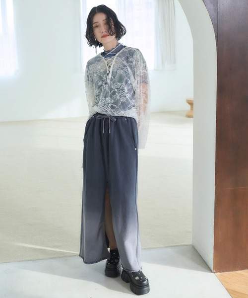 HARE（ハレ）の「2WAYレースVネックトップス(HARE)（Tシャツ/カットソー・レディース・ブルー/ブラック/ホワイト・FREE）」の4枚目の写真