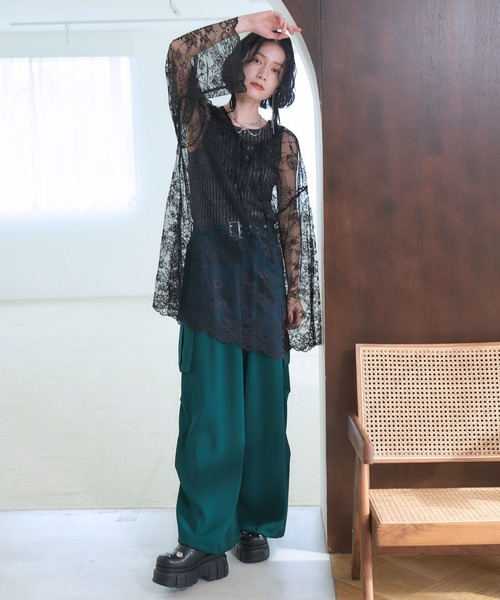 HARE（ハレ）の「2WAYレースVネックトップス(HARE)（Tシャツ/カットソー・レディース・ブルー/ブラック/ホワイト・FREE）」の6枚目の写真