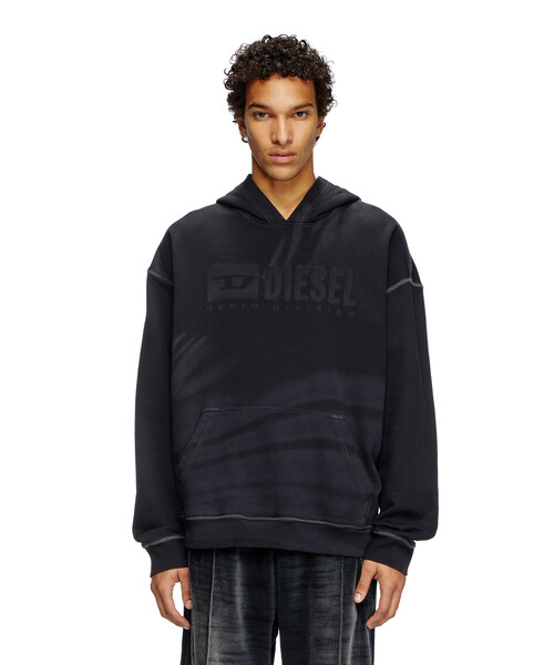 DIESEL(ディーゼル)の「メンズ プルオーバーパーカー S-BOXT-HOOD-R9(パーカー・メンズ・ブラック・XXX-LARGE/LARGE/MEDIUM/SMALL/X-SMALL/X-LARGE/XX-LARGE)」の4枚目の写真