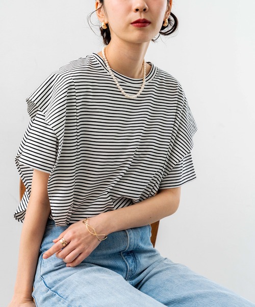 SABUROKU(サブロク)の「【SABUROKU】 レディライク な カジュアル スタイル が 叶う サイドフリル Tシャツ(Tシャツ/カットソー・レディース・ブラック/オフホワイト/ネイビー/ホワイト系その他・M/L)」の12枚目の写真