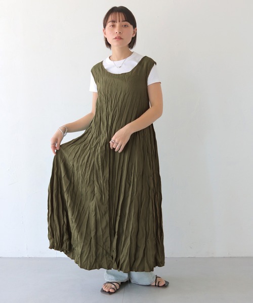 HER CLOSET（ハークローゼット）の「【shemoshelly】クリンクルロングワンピース（ワンピース・レディース・ブラック/ホワイト/グリーン/レッド/カーキ・M）」の4枚目の写真