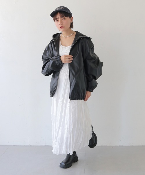 HER CLOSET（ハークローゼット）の「【shemoshelly】クリンクルロングワンピース（ワンピース・レディース・ブラック/ホワイト/グリーン/レッド/カーキ・M）」の19枚目の写真