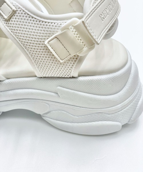 repipi armario(レピピ アルマリオ)の「NEOスピンドルサンダル(サンダル・キッズ・ブラック×ホワイト/ブラック/ホワイト・LARGE/MEDIUM/SMALL)」の13枚目の写真