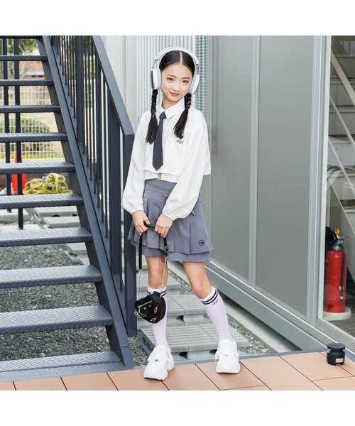 algy(アルジー)の「ネクタイ付きクロップドシャツ(シャツ/ブラウス・キッズ・オフホワイト/サックスブルー・XX-SMALL/X-SMALL/MEDIUM/SMALL)」の15枚目の写真