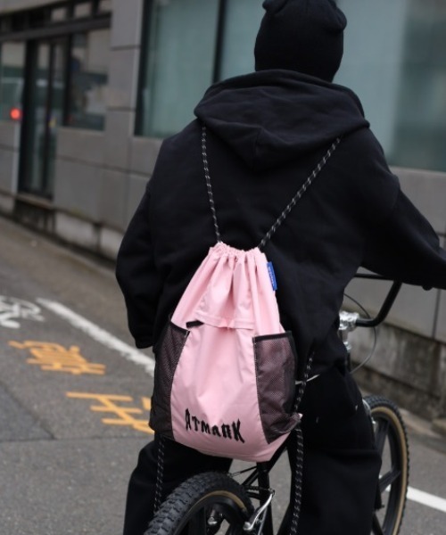 ATMARK（アットマーク）の「《フリーサイズ　/　UNISEX　》ATMARKロゴ　メッシュナップサック（バックパック/リュック・レディース・ピンク/ブラック/グレー・FREE）」の19枚目の写真