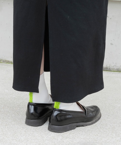 decka Quality socks(デカクオリティソックス)の「【BRUNA BOINNE × decka / ブルーナボイン × デカ】mohican socks モヒカンソックス 靴下 足袋 タビ 21.5~24.5cm(ソックス/靴下・レディース・ブルー/ブラック/ホワイト/オレンジ/ホワイト系その他/ターコイズブルー/ホワイト系その他2/レッド・FREE)」の3枚目の写真