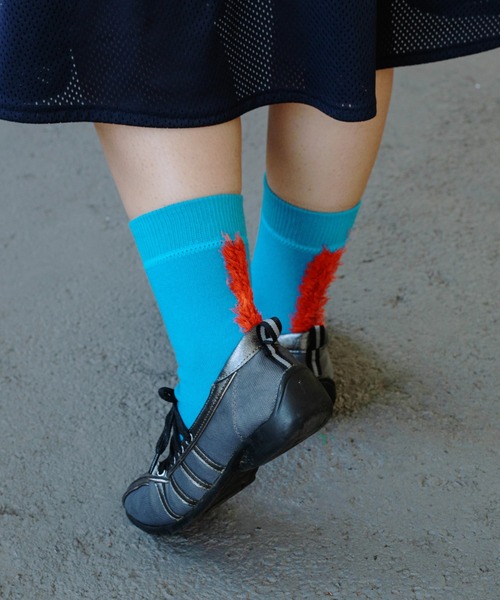 decka Quality socks(デカクオリティソックス)の「【BRUNA BOINNE × decka / ブルーナボイン × デカ】mohican socks モヒカンソックス 靴下 足袋 タビ 21.5~24.5cm(ソックス/靴下・レディース・ブルー/ブラック/ホワイト/オレンジ/ホワイト系その他/ターコイズブルー/ホワイト系その他2/レッド・FREE)」の5枚目の写真