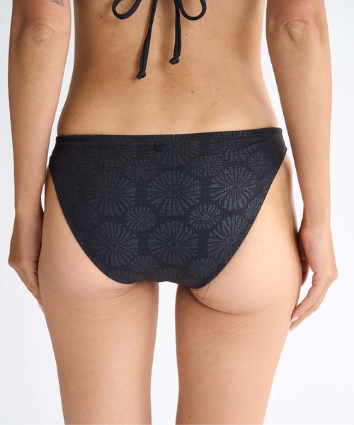ROXY(ロキシー)の「JILL EMBOSSED/ロキシーデイジー柄ビキニ(水着)(水着・レディース・ホワイト/ブラウン/ブラック・SMALL/MEDIUM/LARGE)」の15枚目の写真