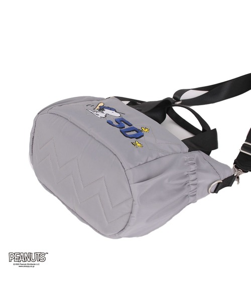 OUTDOOR PRODUCTS(アウトドアプロダクツ)の「アウトドア【OUTDOOR】PEANUTSコレクション スヌーピー 2WAYトートバッグM(ショルダーバッグ・レディース・ブラック/ベージュ/グレー・フリ-)」の6枚目の写真