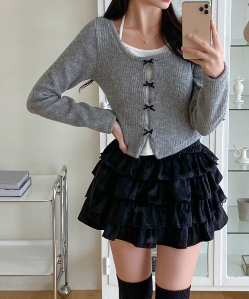 VIVID LADY(ビビッドレディー)の「レイヤード風 リボン付きニット 長袖(Tシャツ/カットソー・レディース・グレー/ブラック/ホワイト・FREE)」の5枚目の写真