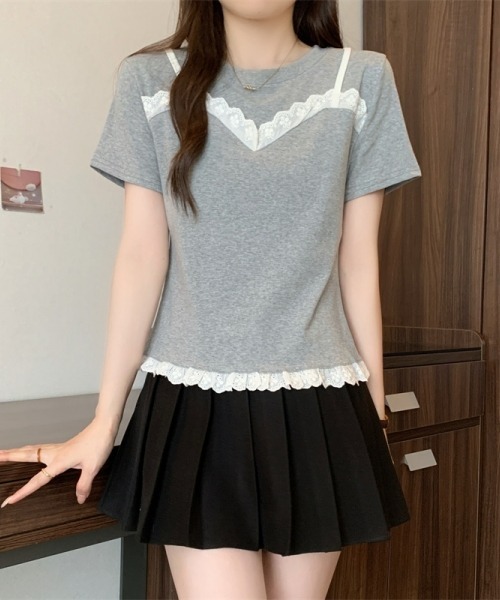 gossip!ロサンゼルス(ゴシップロサンゼルス)の「レースフリルキャミソールレイヤード風Tシャツ フェイクレイヤードトップス 日常&シンプル(Tシャツ/カットソー・レディース・ブラック/グレー/ネイビー・FREE)」の2枚目の写真
