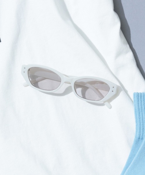 X-girl(エックスガール)の「FOX FRAME SUNGLASSES(サングラス・レディース・ブラック/ホワイト/ブラウン・ONE SIZE)」の2枚目の写真