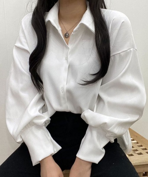 NANAHACHI(ナナハチ)の「ボリュームスリーブカラーシャツ(シャツ/ブラウス・レディース・イエロー/パープル/ベージュ/ブラック/スカイブルー/ワイン/アイボリー・FREE)」の2枚目の写真