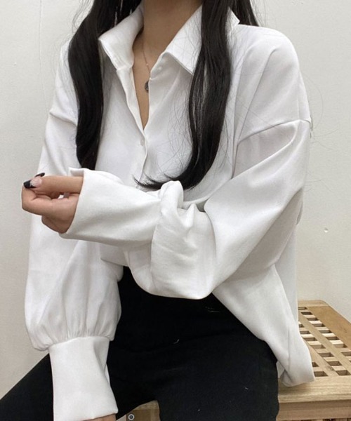 NANAHACHI(ナナハチ)の「ボリュームスリーブカラーシャツ(シャツ/ブラウス・レディース・イエロー/パープル/ベージュ/ブラック/スカイブルー/ワイン/アイボリー・FREE)」の22枚目の写真
