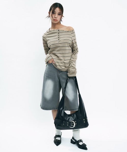 Clum(クルム)の「Vintage like wide denim shorts / ヴィンテージライクワイドデニムハーフパンツ(デニムパンツ・レディース・ブラック/ライトブルー/グレー/ブルー/ダークブルー・MEDIUM/SMALL)」の11枚目の写真