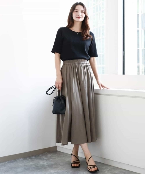 MK MICHEL KLEIN(エムケーミッシェルクラン)の「ワイドテレコリブカットソー/洗える(Tシャツ/カットソー・レディース・ホワイト/ブラック/グレー系その他・38)」の16枚目の写真