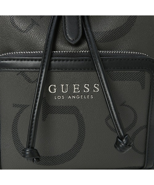 Guess（ゲス）の「SELAH Flap Backpack バックパック リュックサック（バックパック/リュック・レディース・ベージュ/ダークグレー・ONE SIZE）」の6枚目の写真