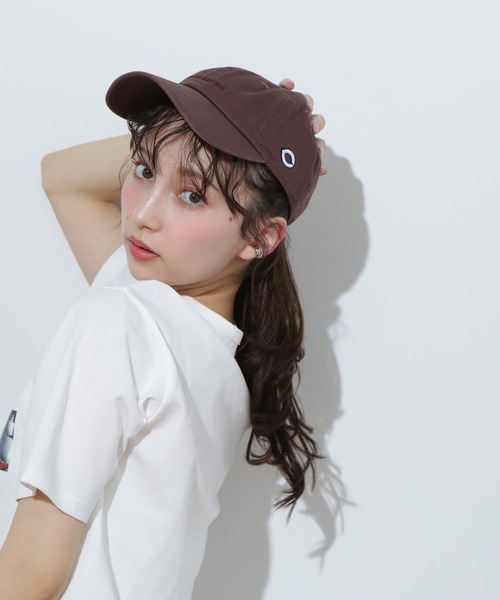 NATURAL BEAUTY BASIC（ナチュラルビューティーベーシック）の「【広島東洋カープ×NBBコラボ】コラボキャップ（キャップ・レディース・ダークブラウン/ベージュ・FREE）」の2枚目の写真