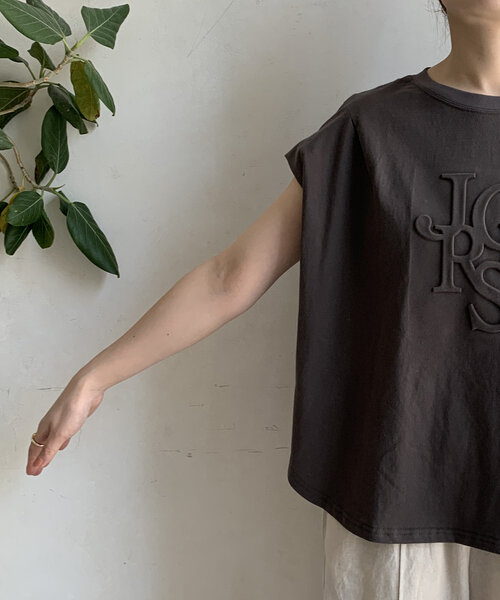 エンボスバックジップTEE（Tシャツ/カットソー）｜DouDou